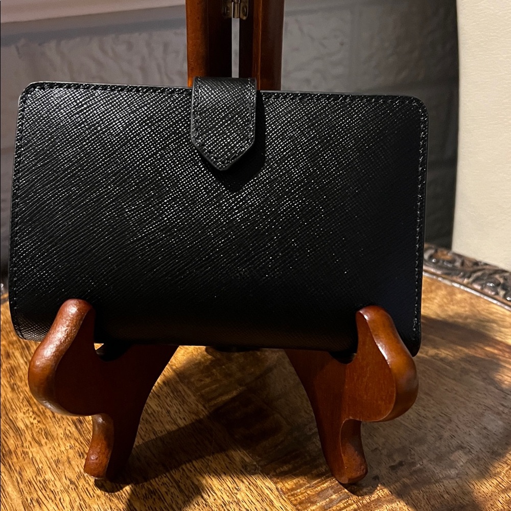 Kate Spade Black Zip Wallet Saffiano Leather - Picture 2 of 13
